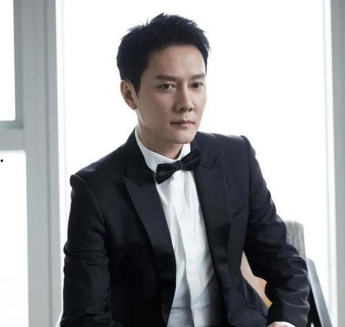 最新爆料男明星,神秘男星新恋情曝光，细节令人咋舌  第2张